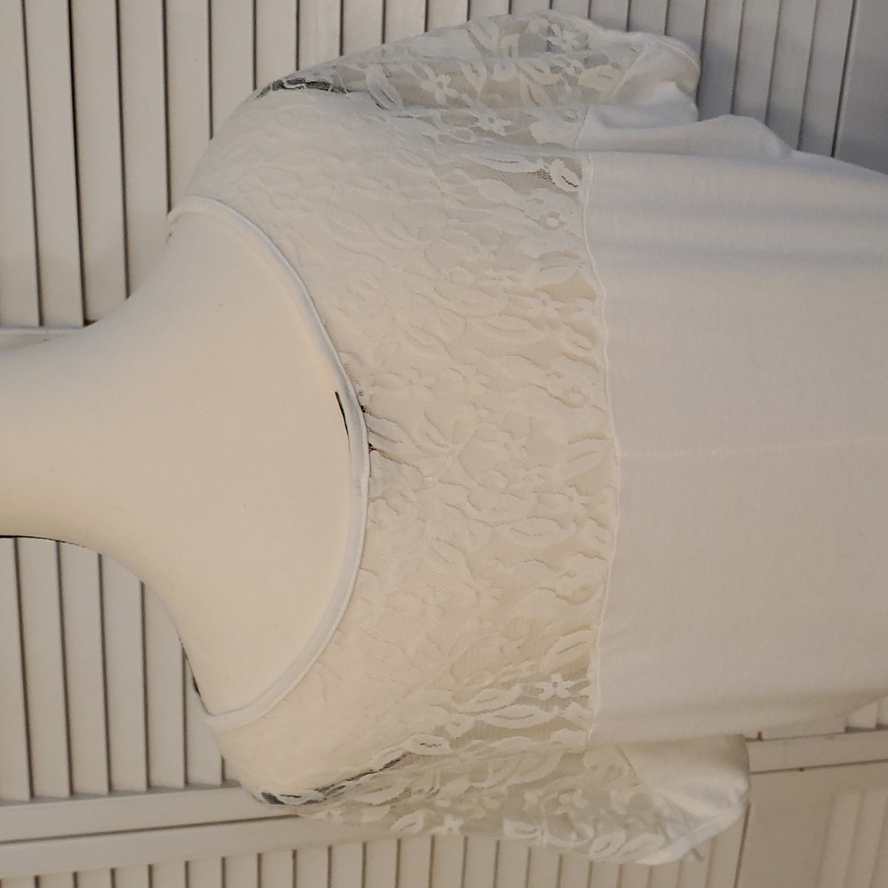 Cream Gold Heart Embellished Top with Lace Sleeves and Back, Italy, Size Large - Picture 7 of 9